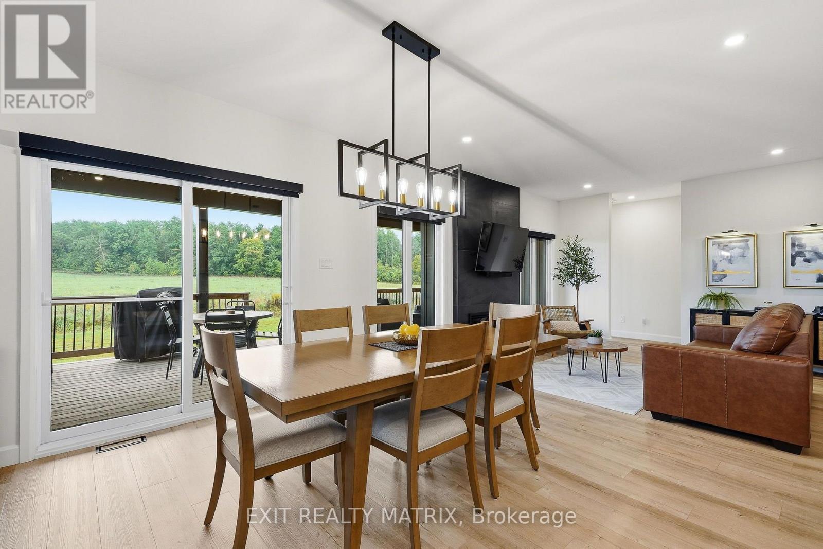 256 TRUDEAU CRESCENT - 9
