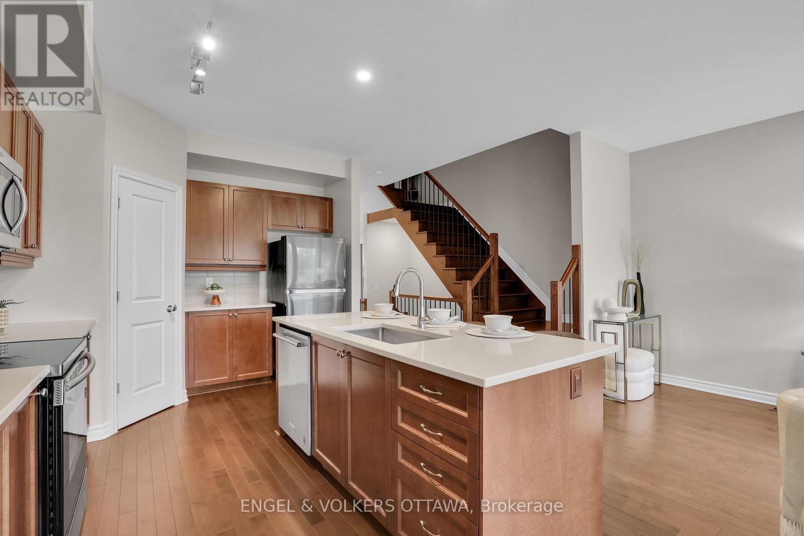 765 DEARBORN PRIVATE W, Ottawa — photo 6
