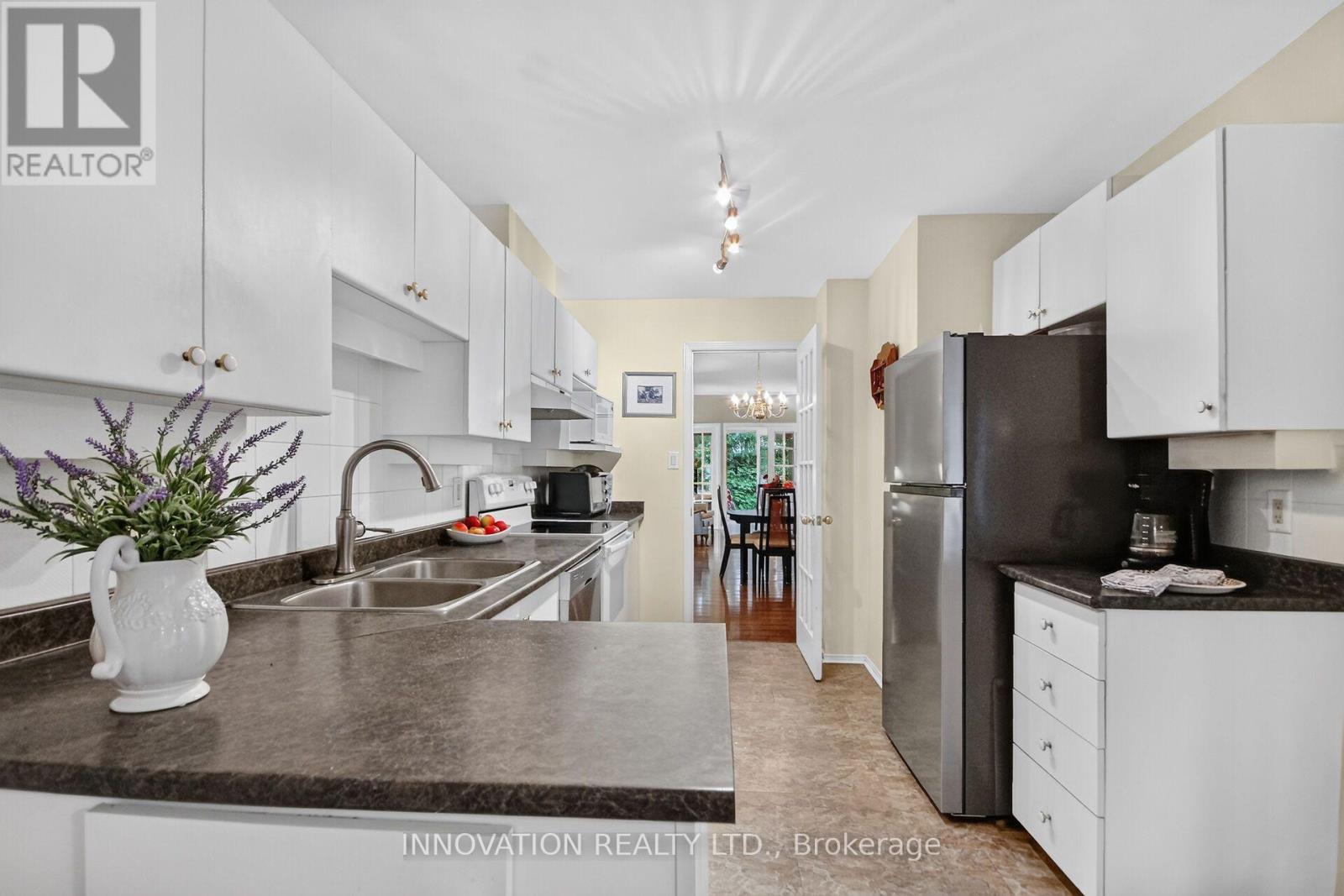 16 HEATHER GLEN COURT - 11