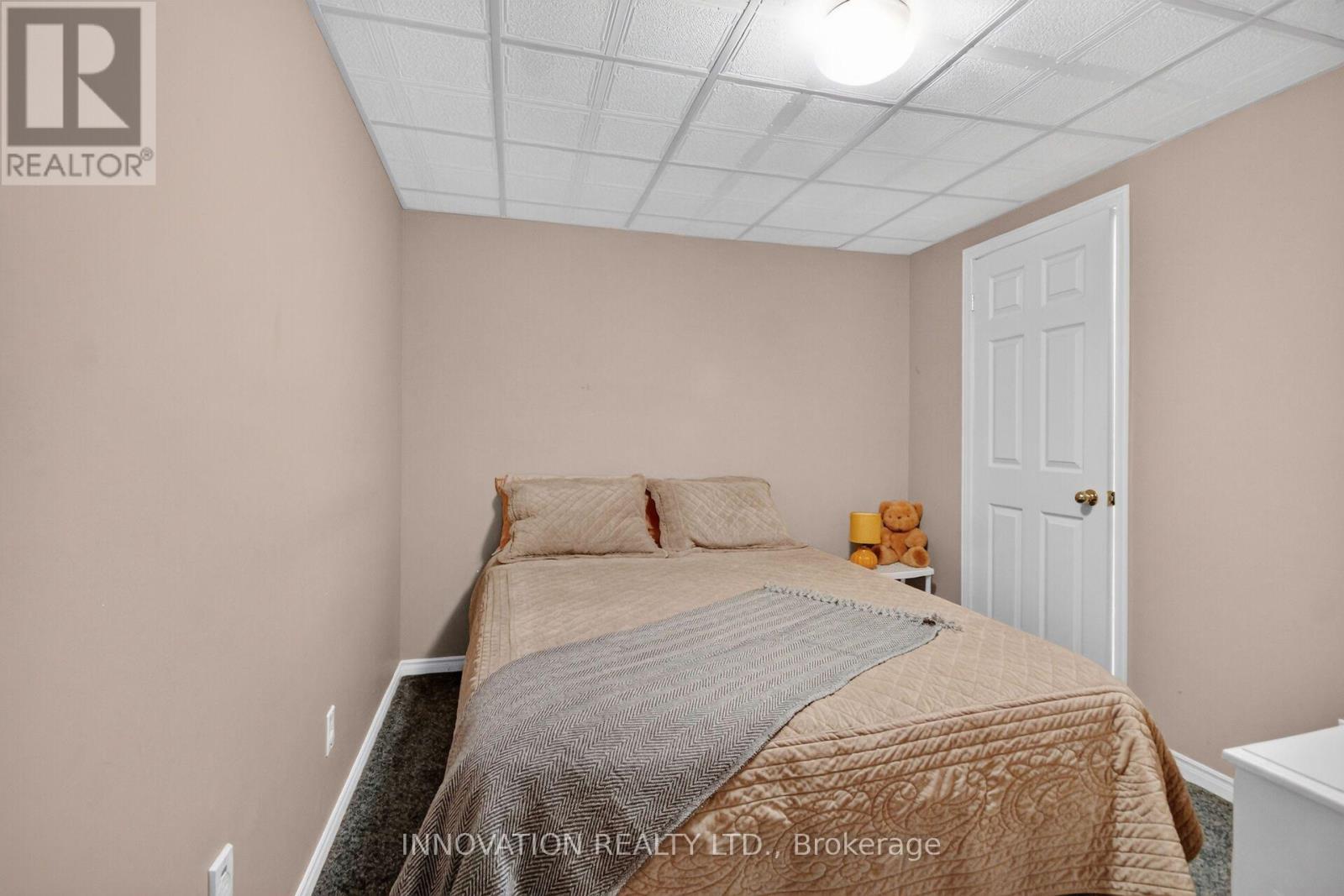 16 HEATHER GLEN COURT - 41