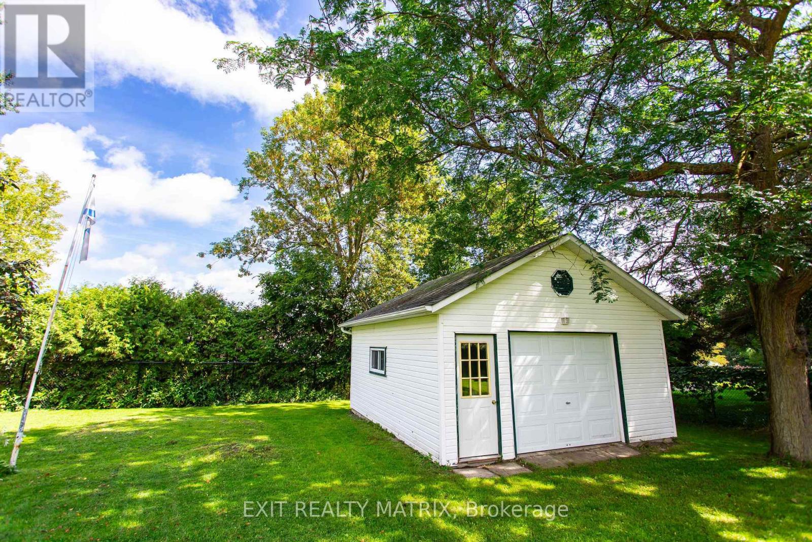2 Bed, 1 Bath House for Sale in Russell – 207 MARION STREET, Russell – MLS# X13768638 - Image 40