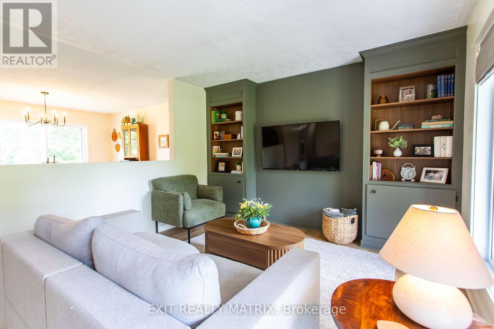 207 MARION STREET, Russell — photo 7