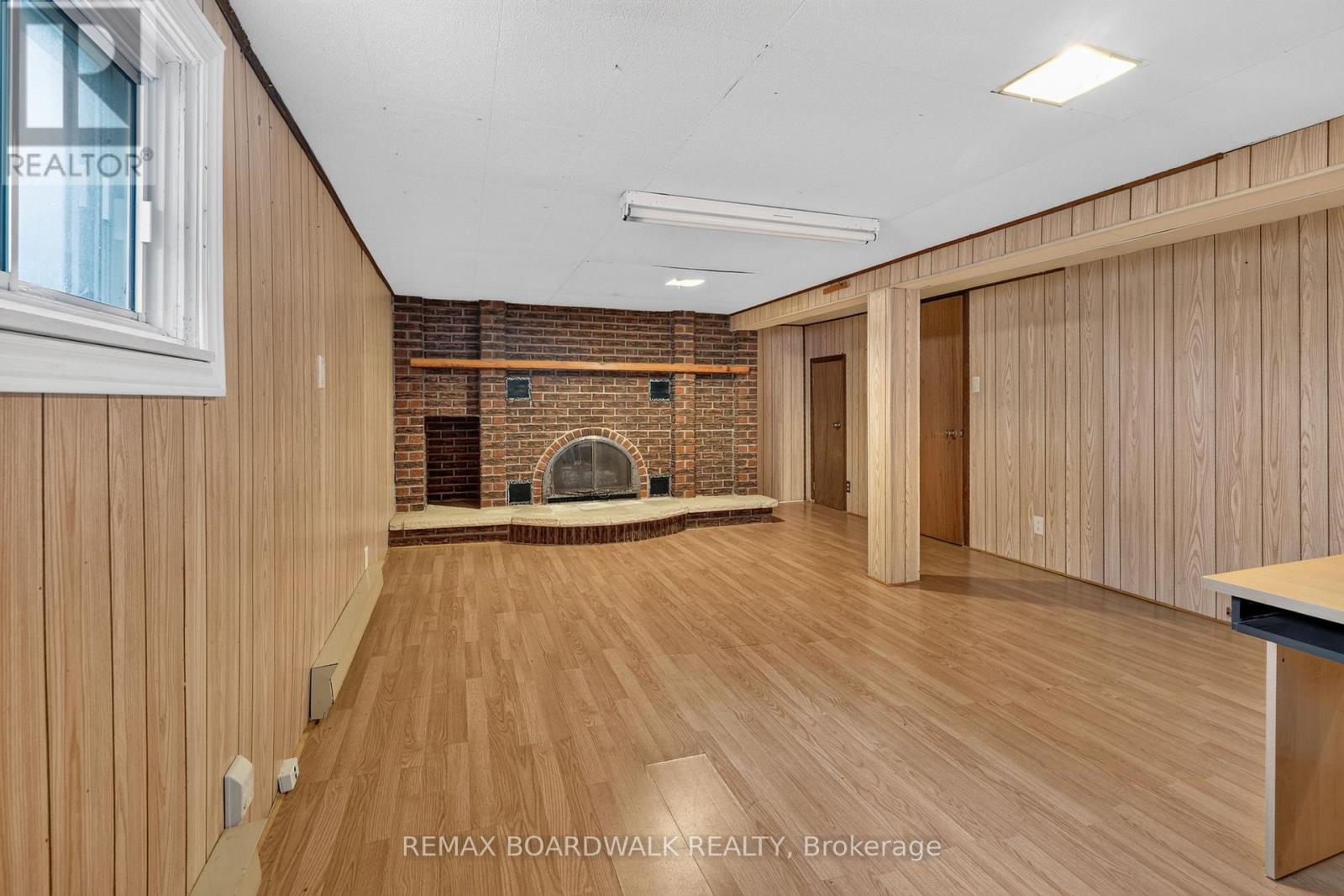 583 DONALD STREET - 32