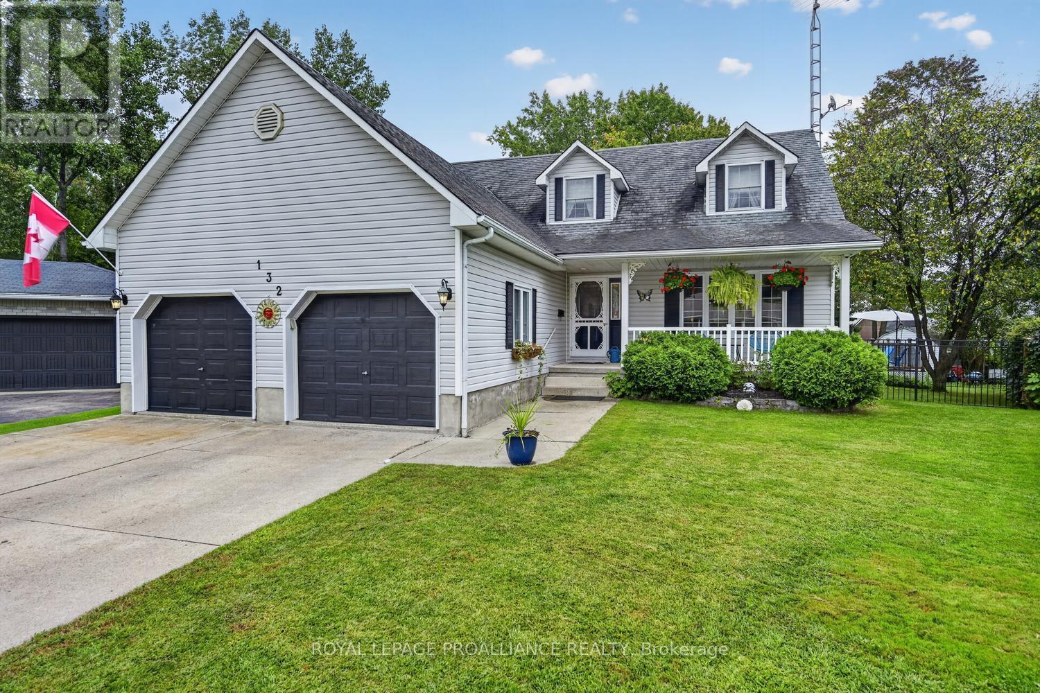 132 KINGSTON CRESCENT - 1