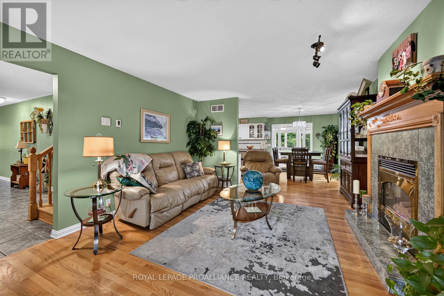 132 KINGSTON CRESCENT - Image 11