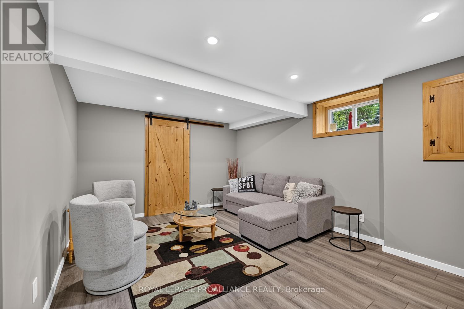 132 KINGSTON CRESCENT - Image 23
