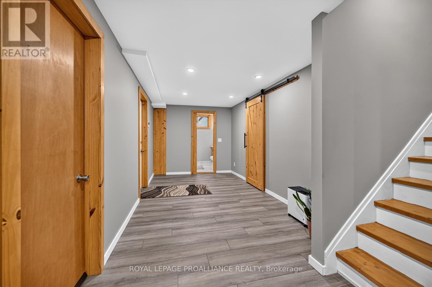 132 KINGSTON CRESCENT - Image 24
