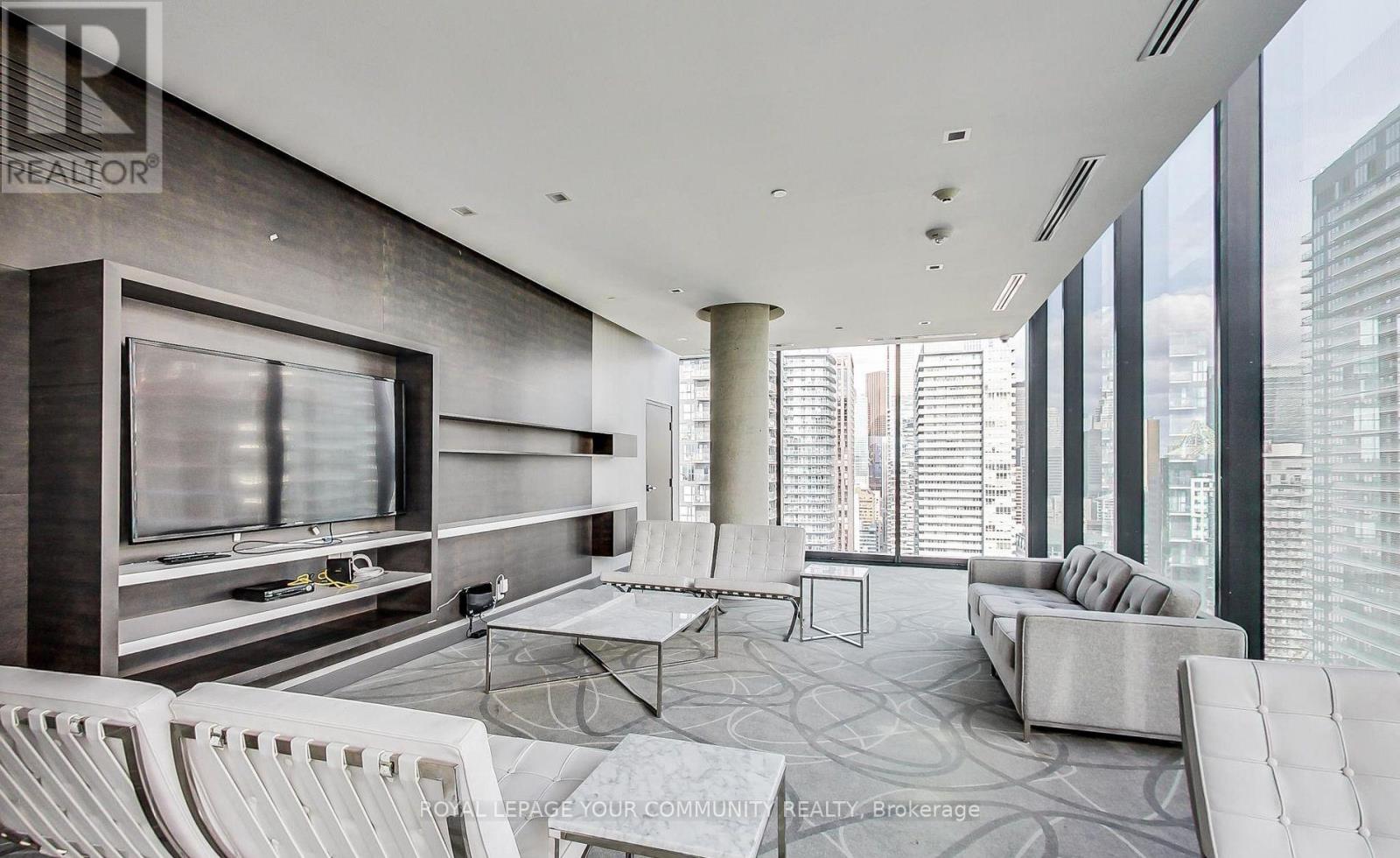 #403 11 CHARLOTTE STREET - 10