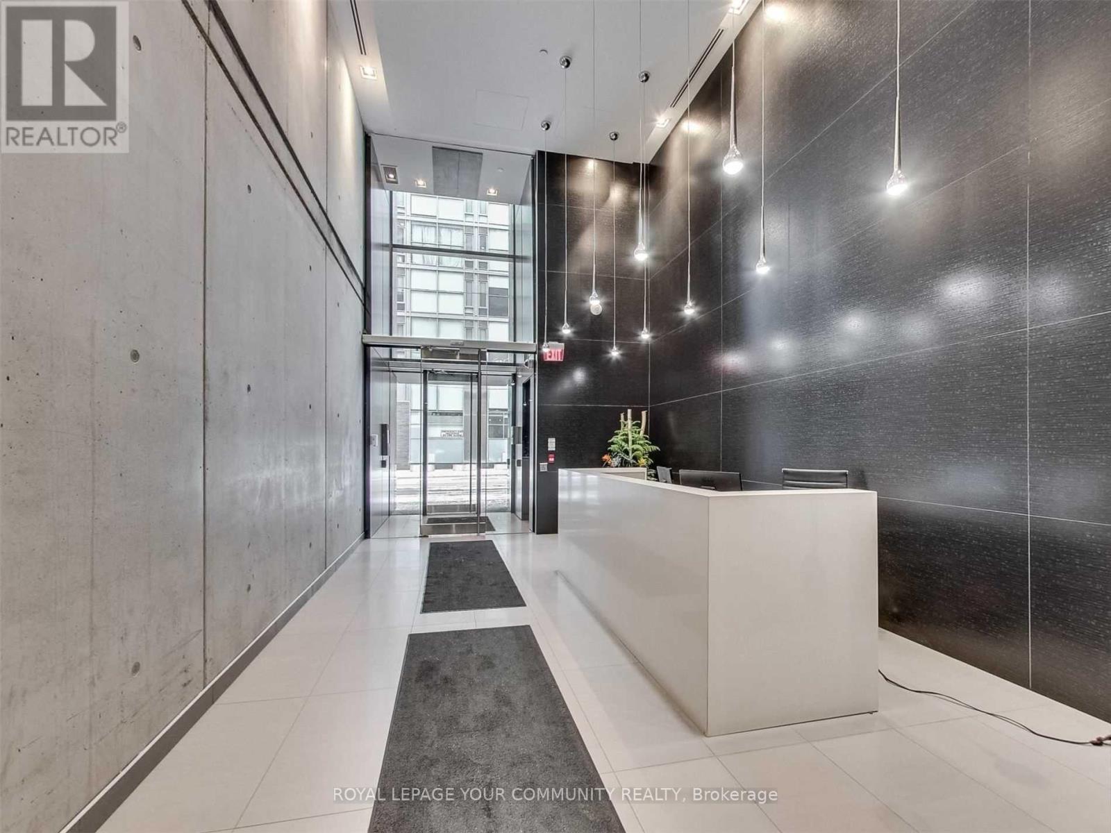 #403 11 CHARLOTTE STREET - 8
