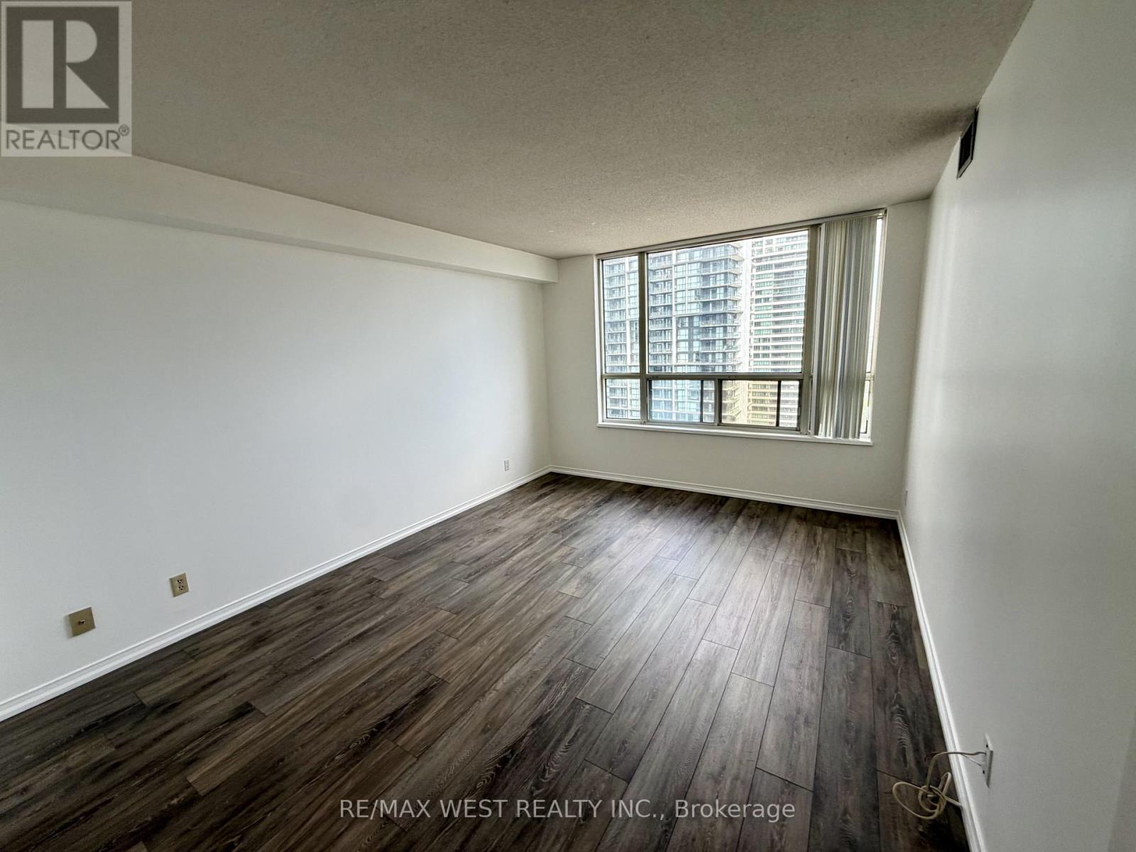 #2405 100 UPPER MADISON AVENUE - 14
