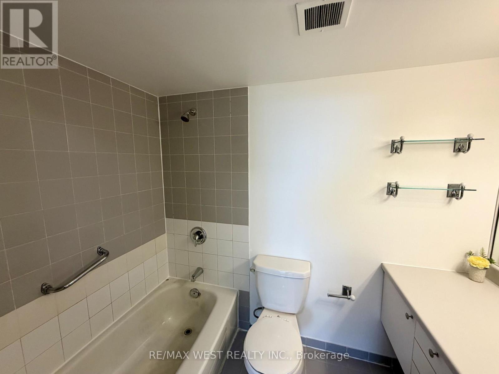 #2405 100 UPPER MADISON AVENUE - 20