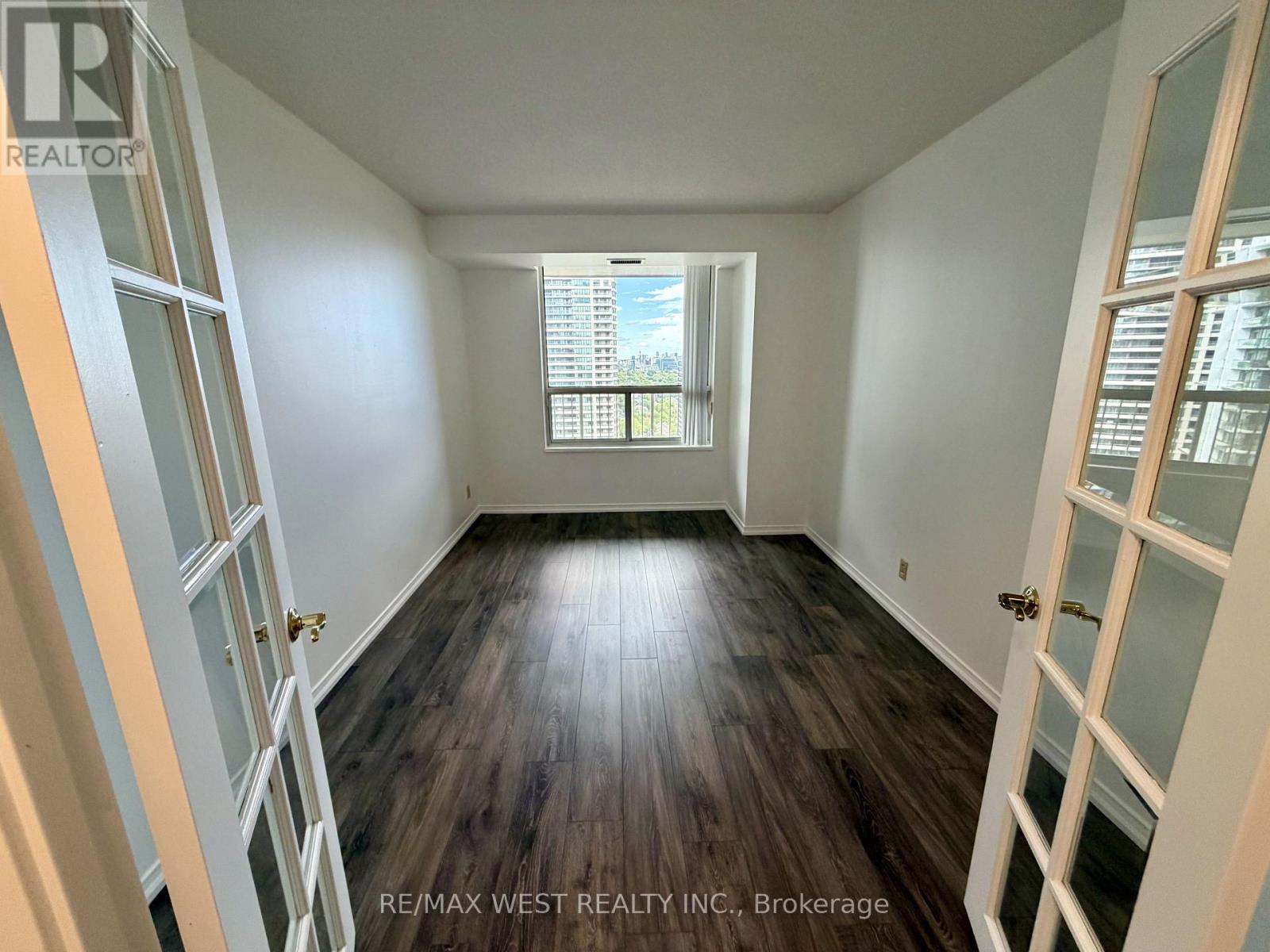 #2405 100 UPPER MADISON AVENUE - 22