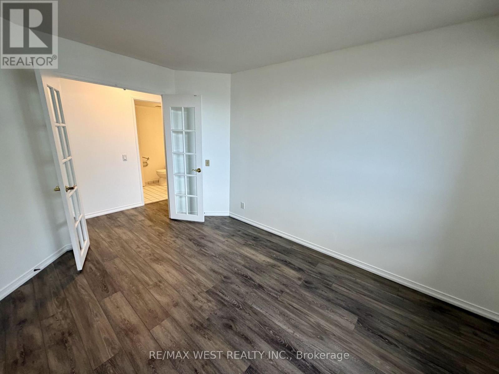 #2405 100 UPPER MADISON AVENUE - 24