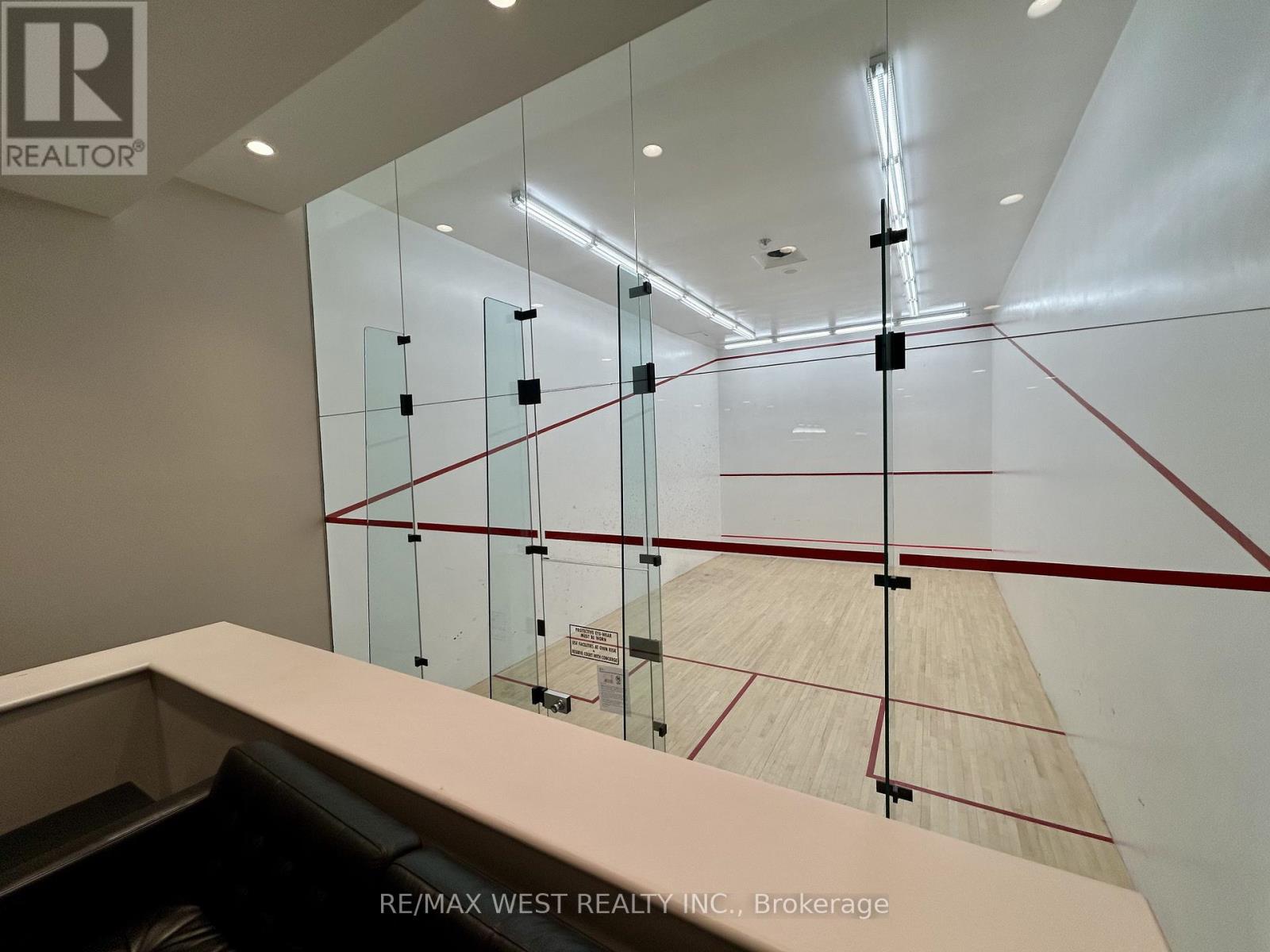 #2405 100 UPPER MADISON AVENUE - Image 33