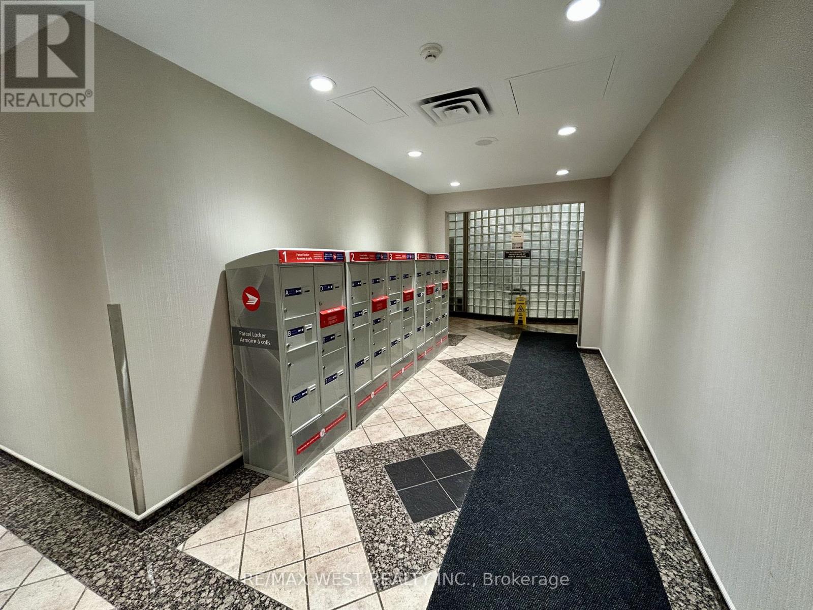 #2405 100 UPPER MADISON AVENUE - Image 40