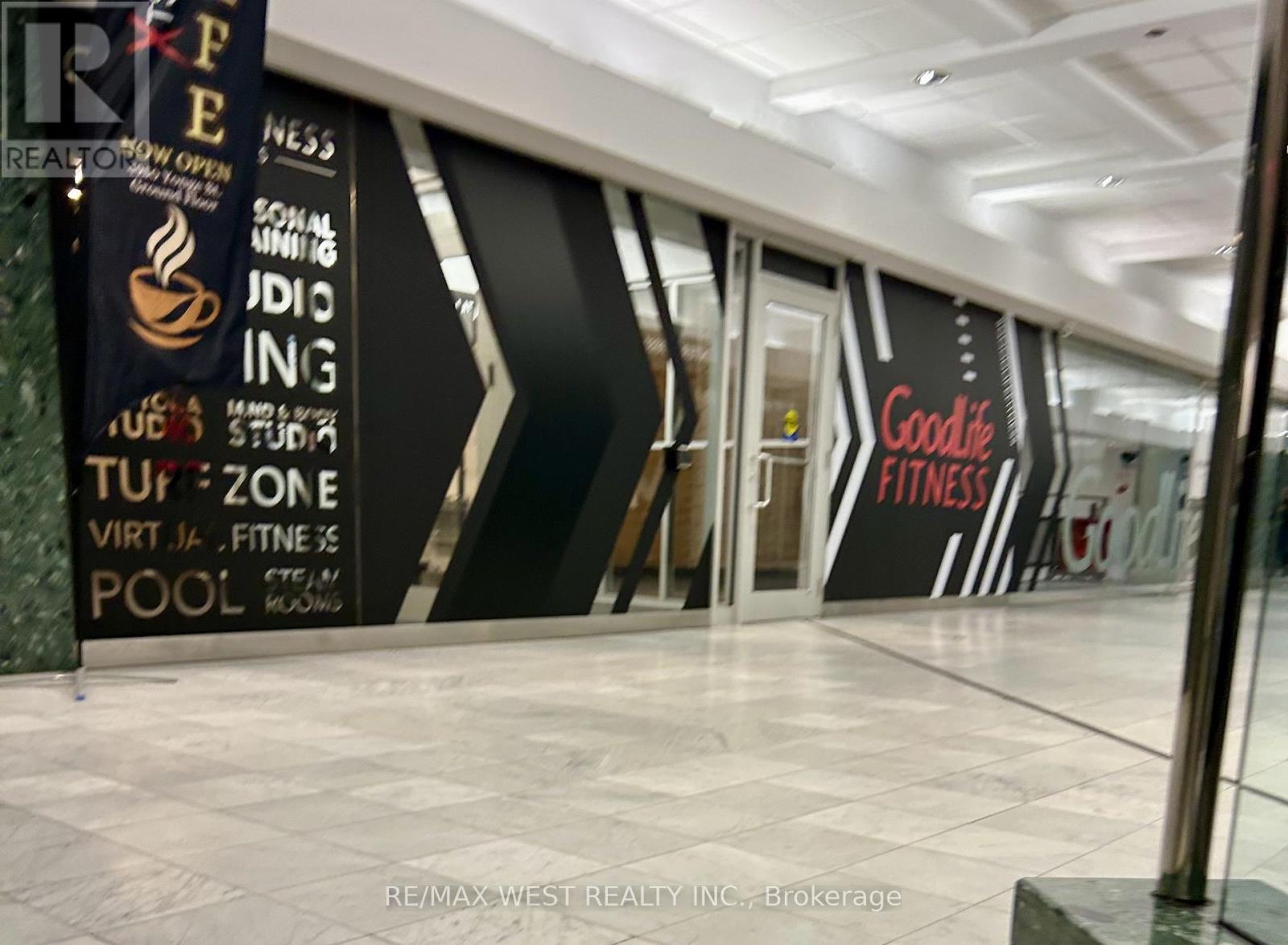 #2405 100 UPPER MADISON AVENUE - 43