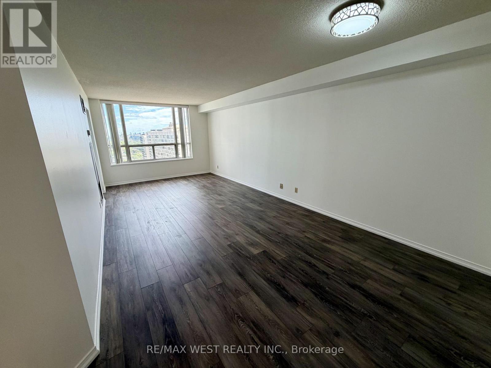 #2405 100 UPPER MADISON AVENUE - 8