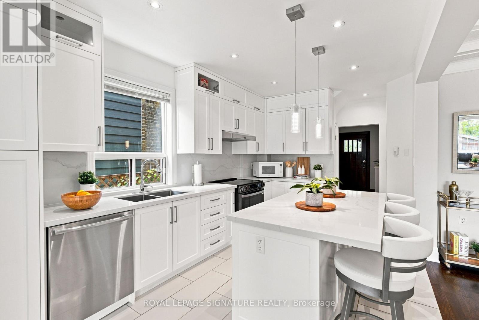35 REGAL ROAD - 10