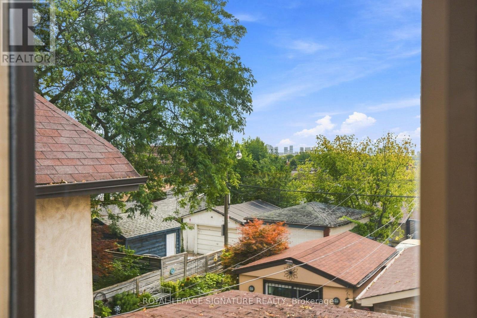 35 REGAL ROAD - 19