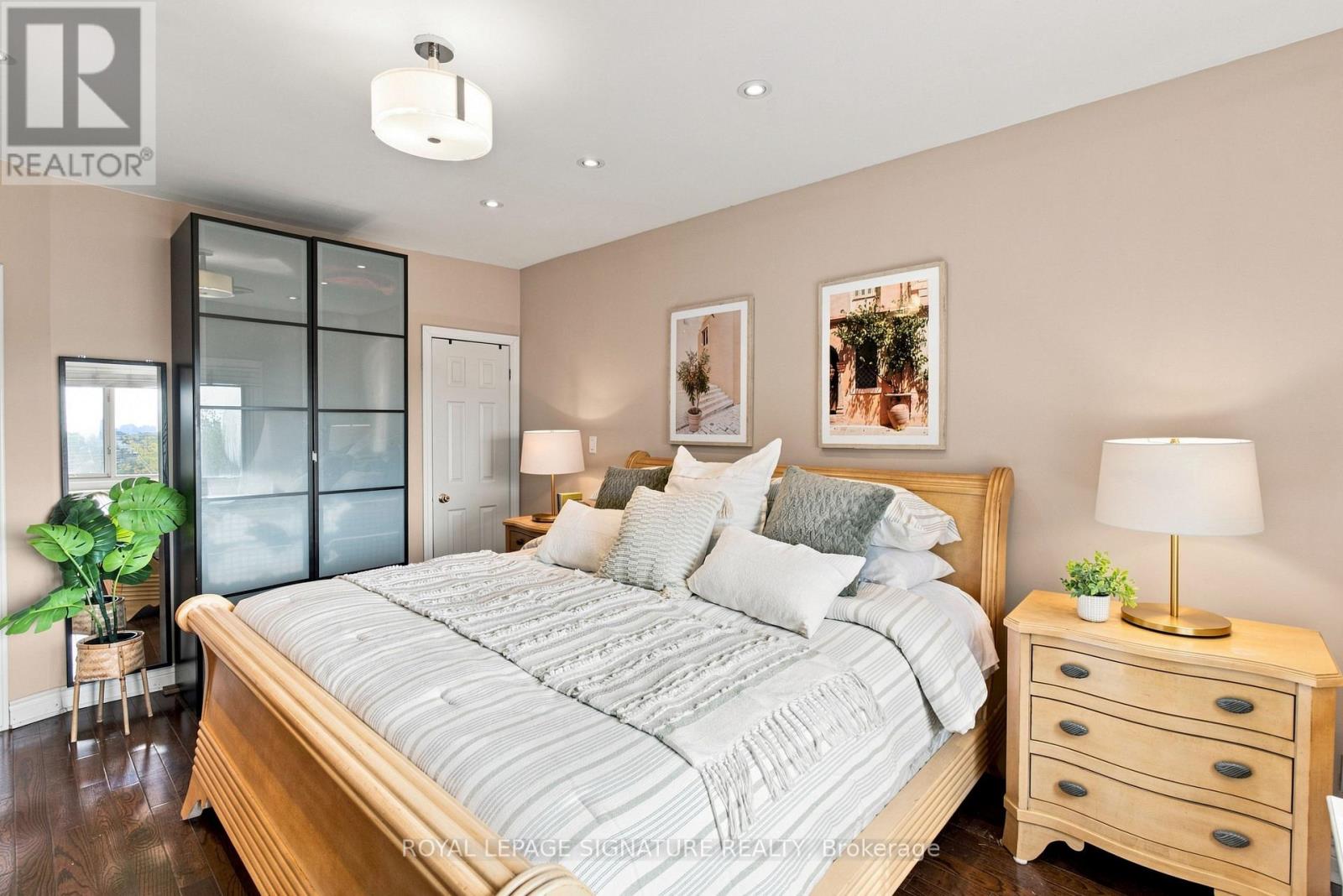 35 REGAL ROAD - 20