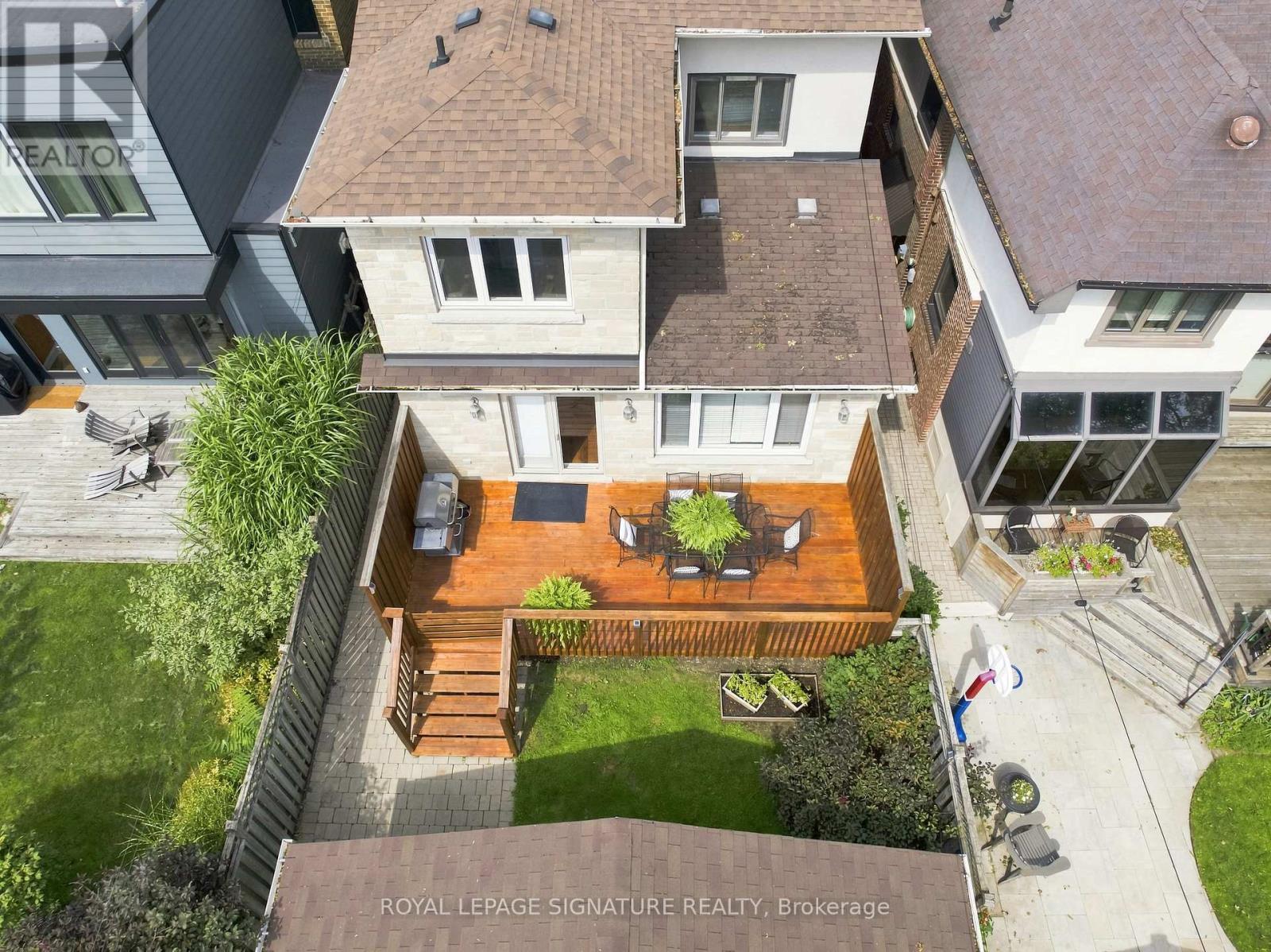 35 REGAL ROAD - 29