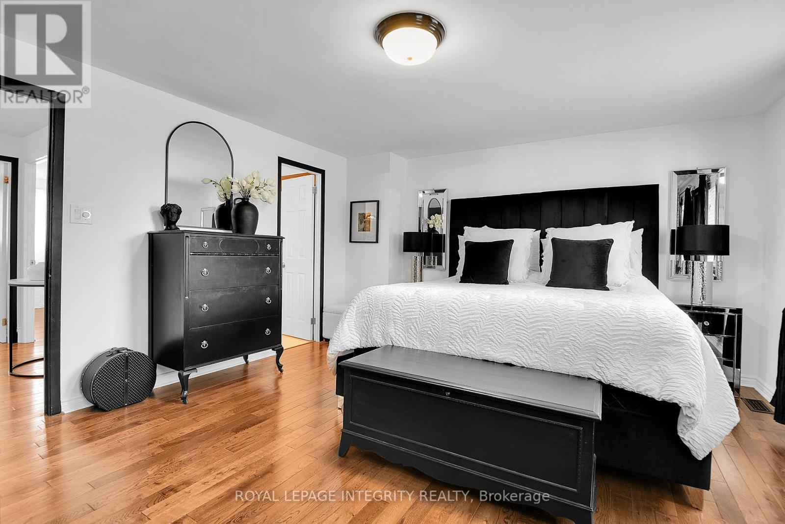 209 SHERWAY DRIVE - Image 25