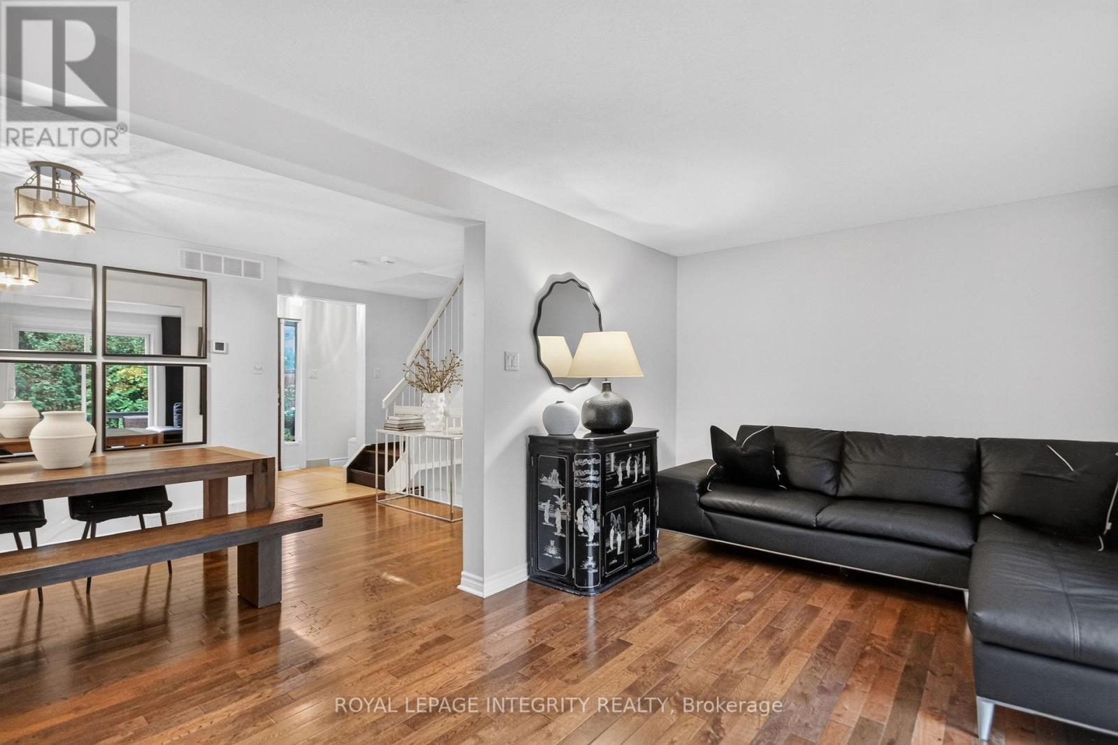 209 SHERWAY DRIVE - Image 21