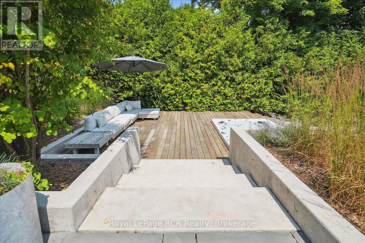 20 EVERETT ROAD - 14