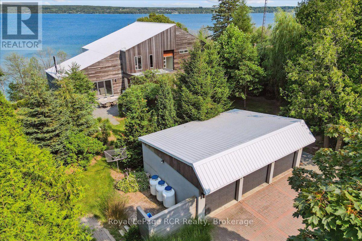 20 EVERETT ROAD - 3