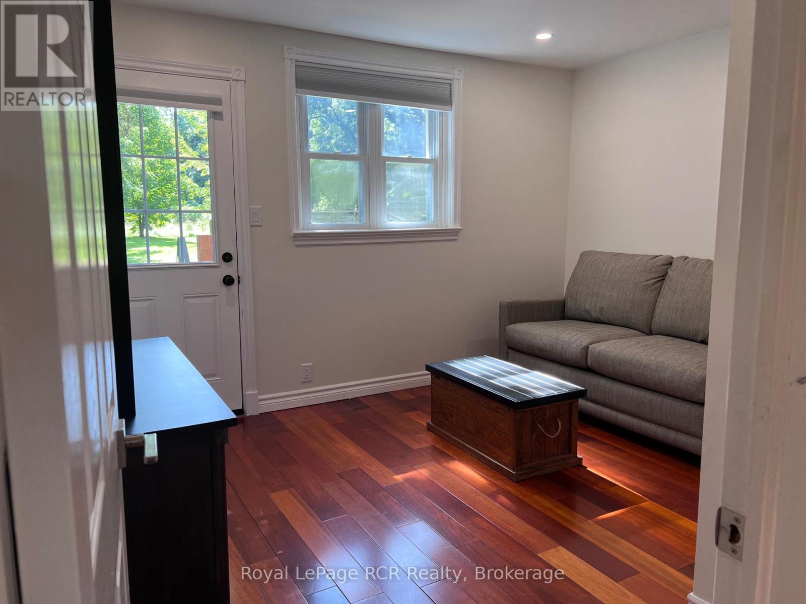 79 Elma Street South — photo 13