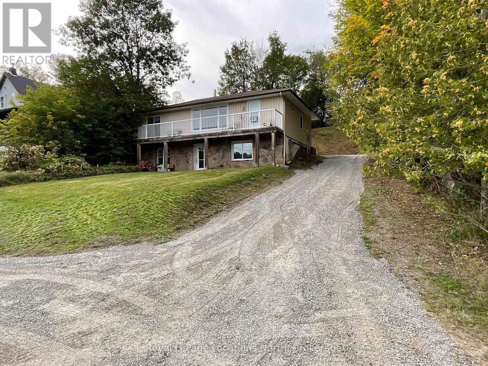 143 RYERSON CRESCENT - 2