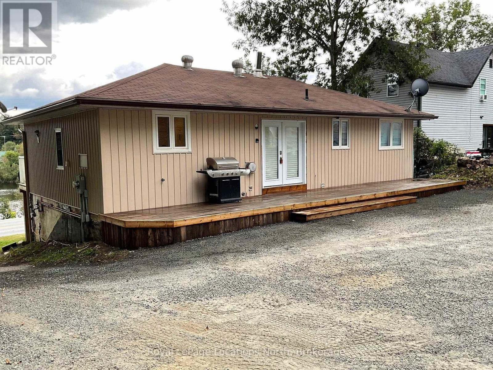143 RYERSON CRESCENT - 9