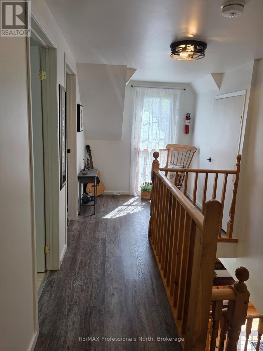 2148 STISTED ROAD S - 18