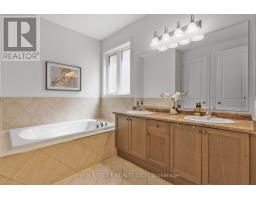 71 Vivian Creek Road, East Gwillimbury, ON L0G1M0 Photo 23