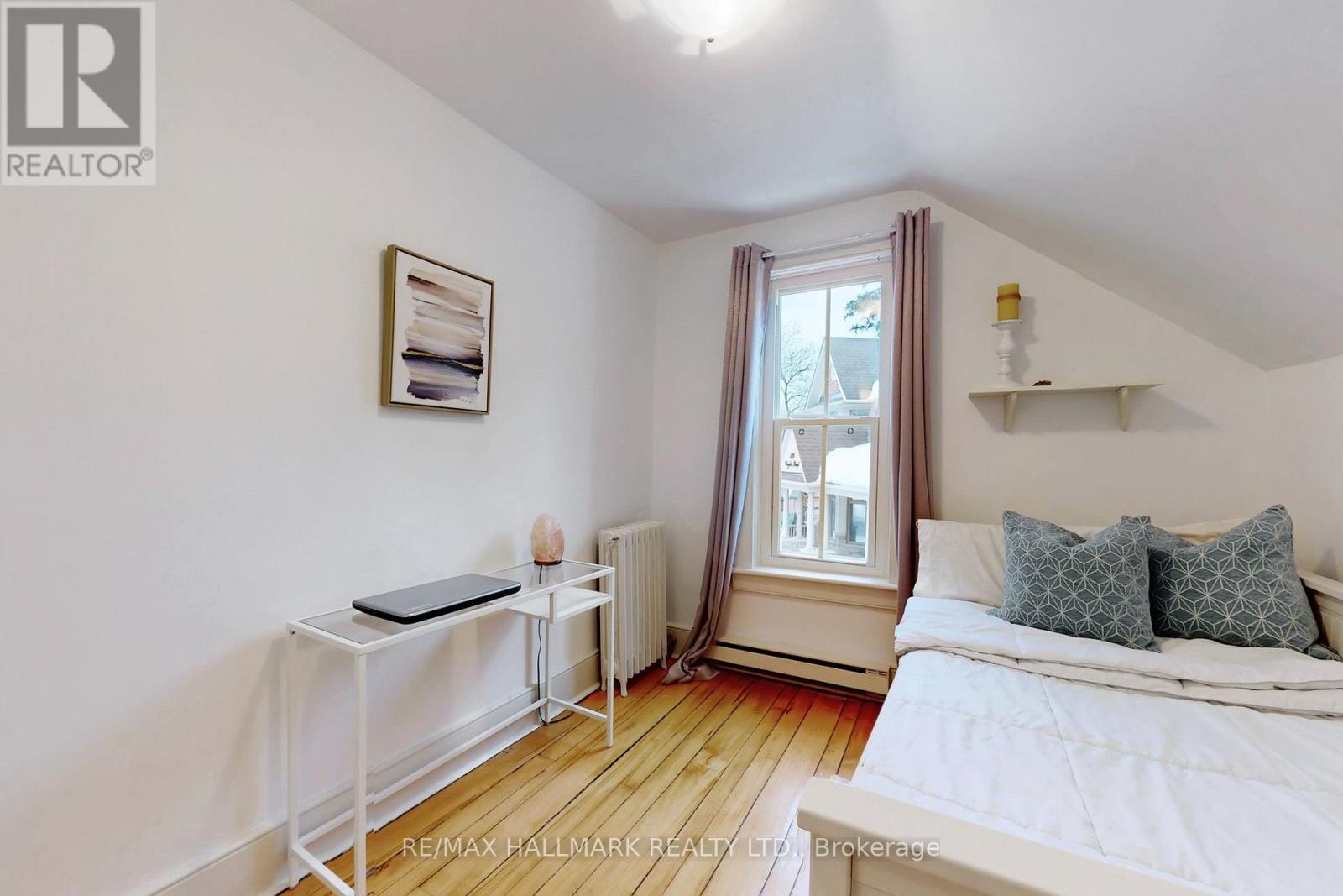 64 POWELL STREET - Image 26