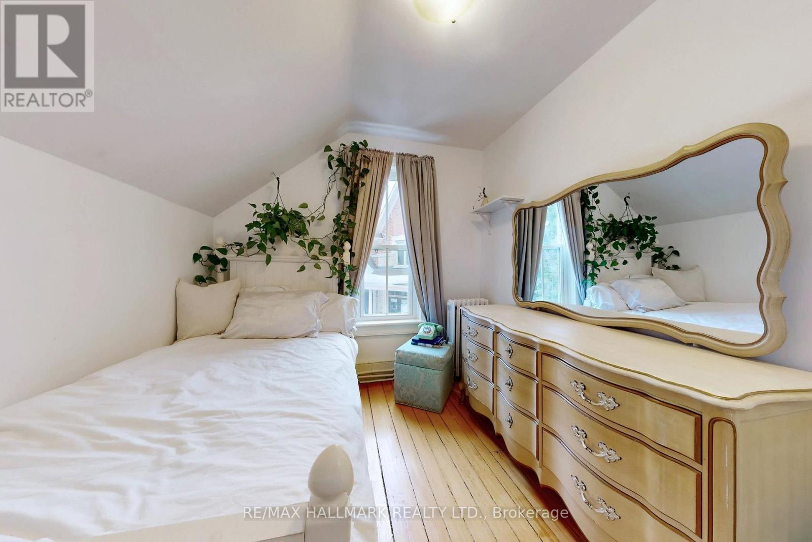64 POWELL STREET - Image 27