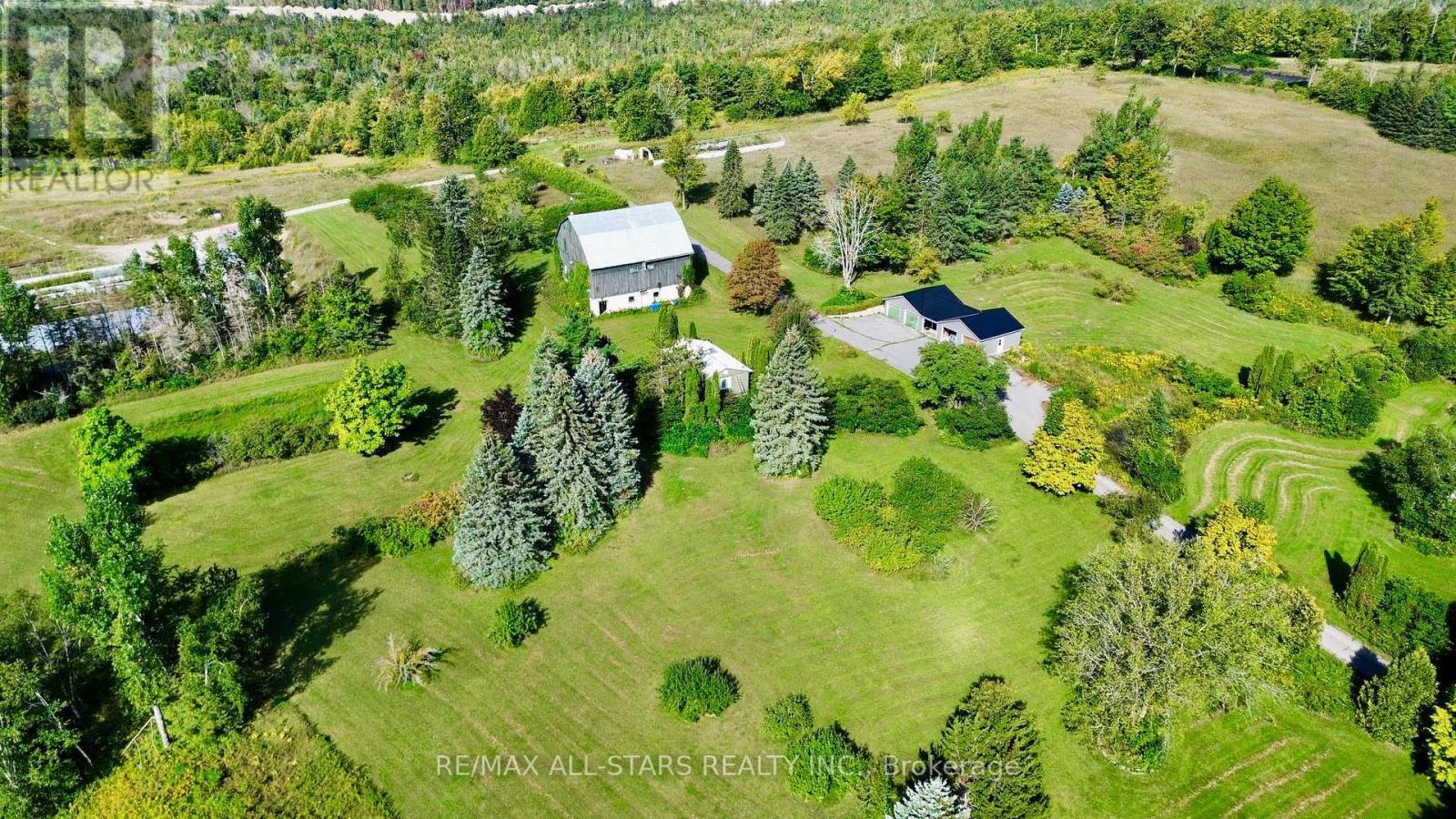 Photo of 14200 Sideroad 18