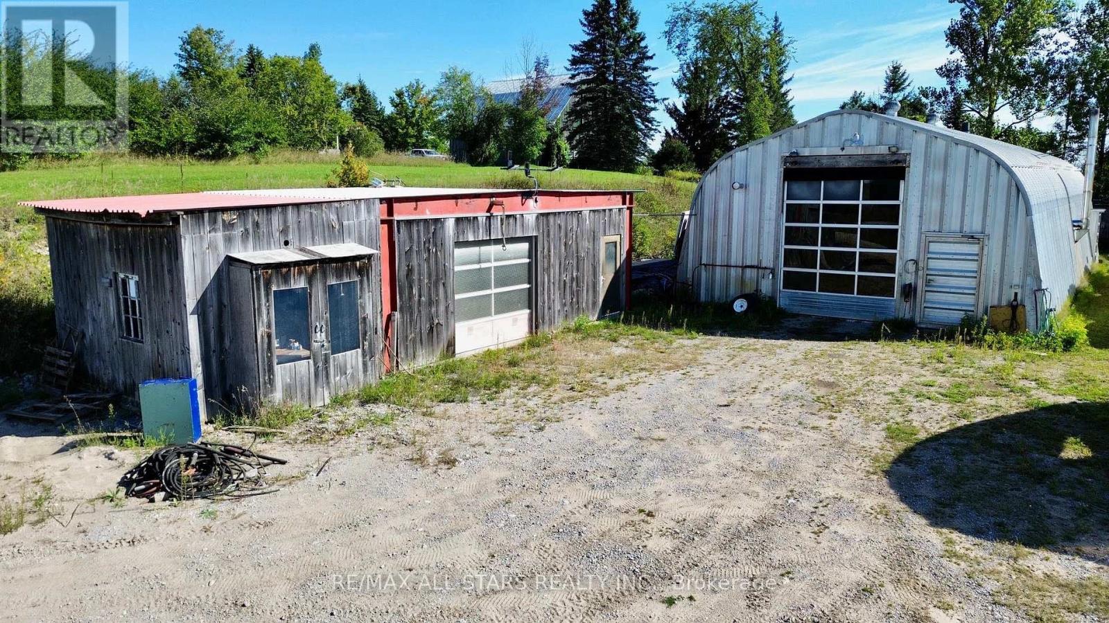 14200 SIDEROAD 18 - 18