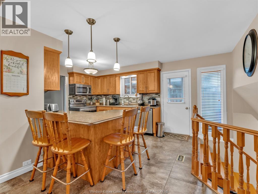 9975 HOLLY CRESCENT - 14