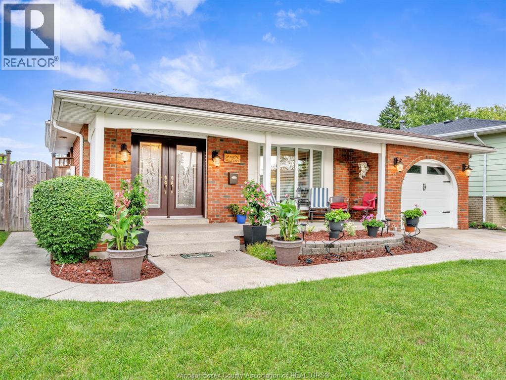9975 HOLLY CRESCENT, Windsor — photo 6