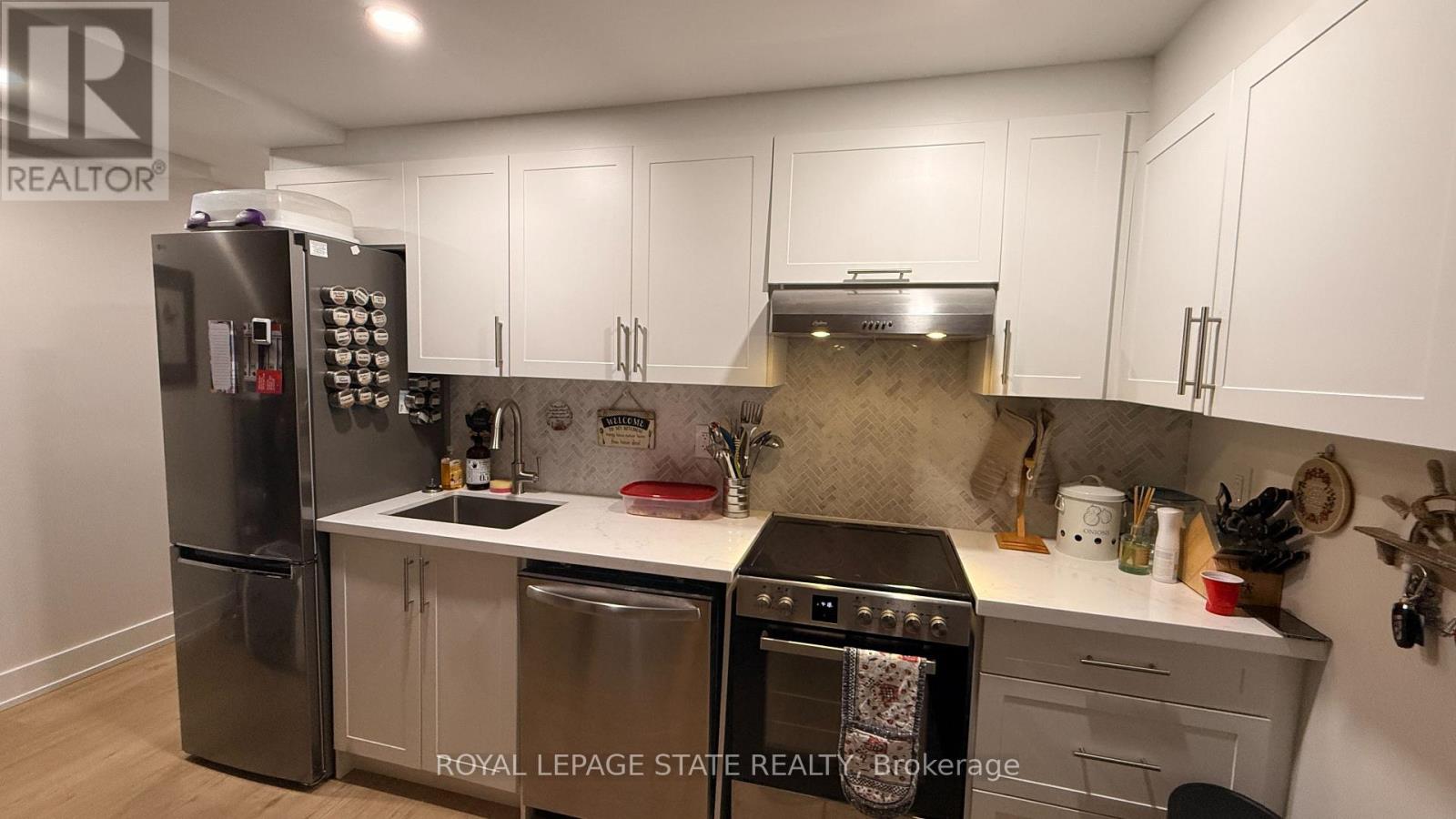 2 - 216 RAVENBURY DRIVE, Hamilton (Randall) — photo 4