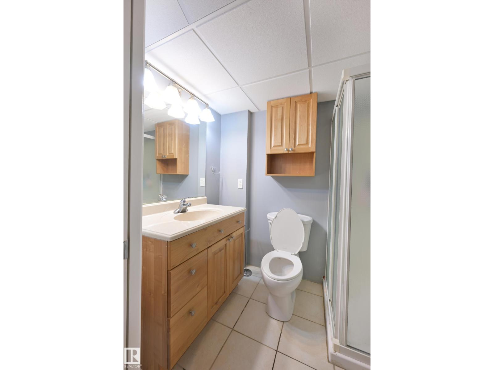 8127 7 AV SW - 29