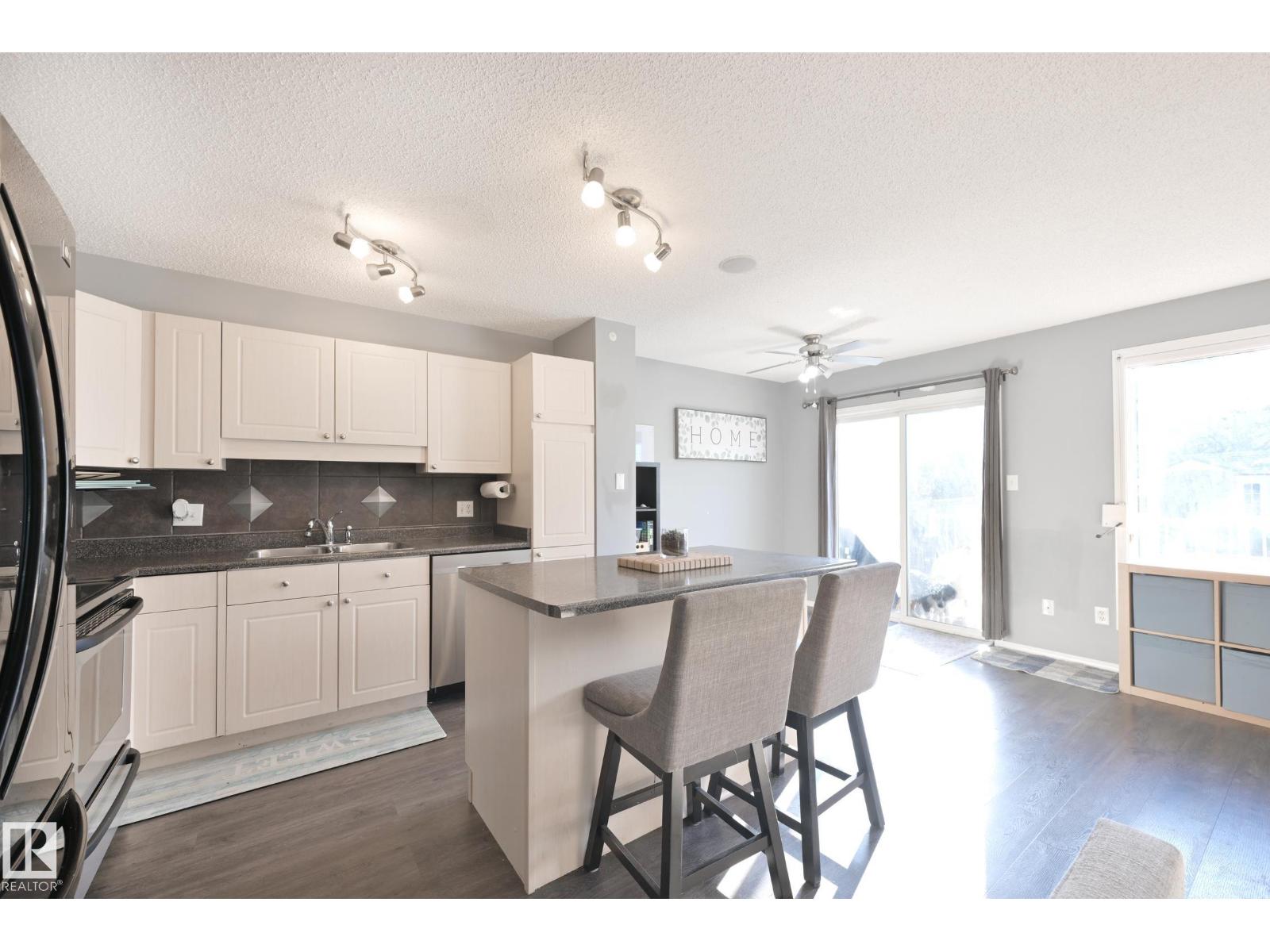8127 7 AV SW - 8
