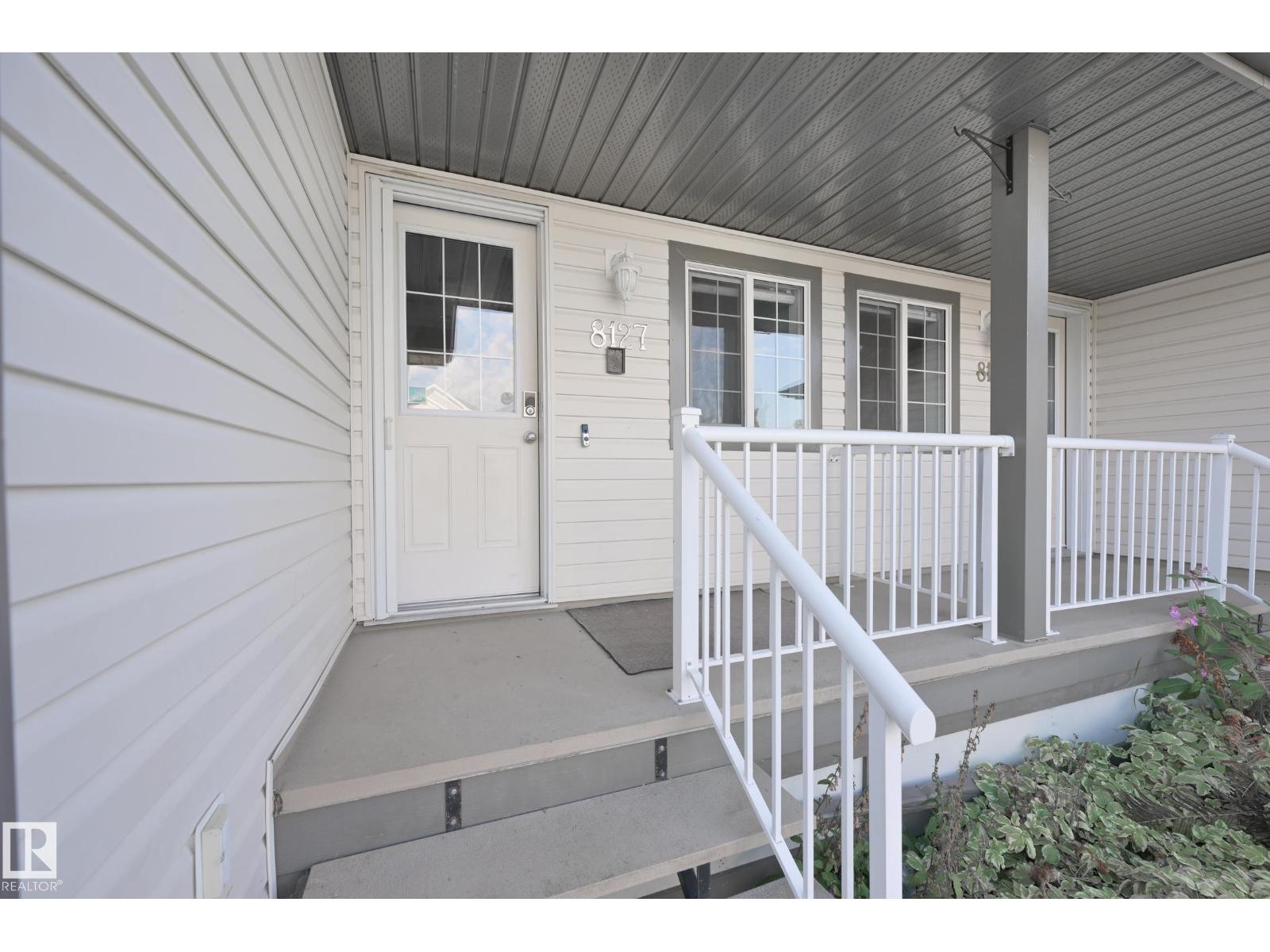 8127 7 AV SW - 4