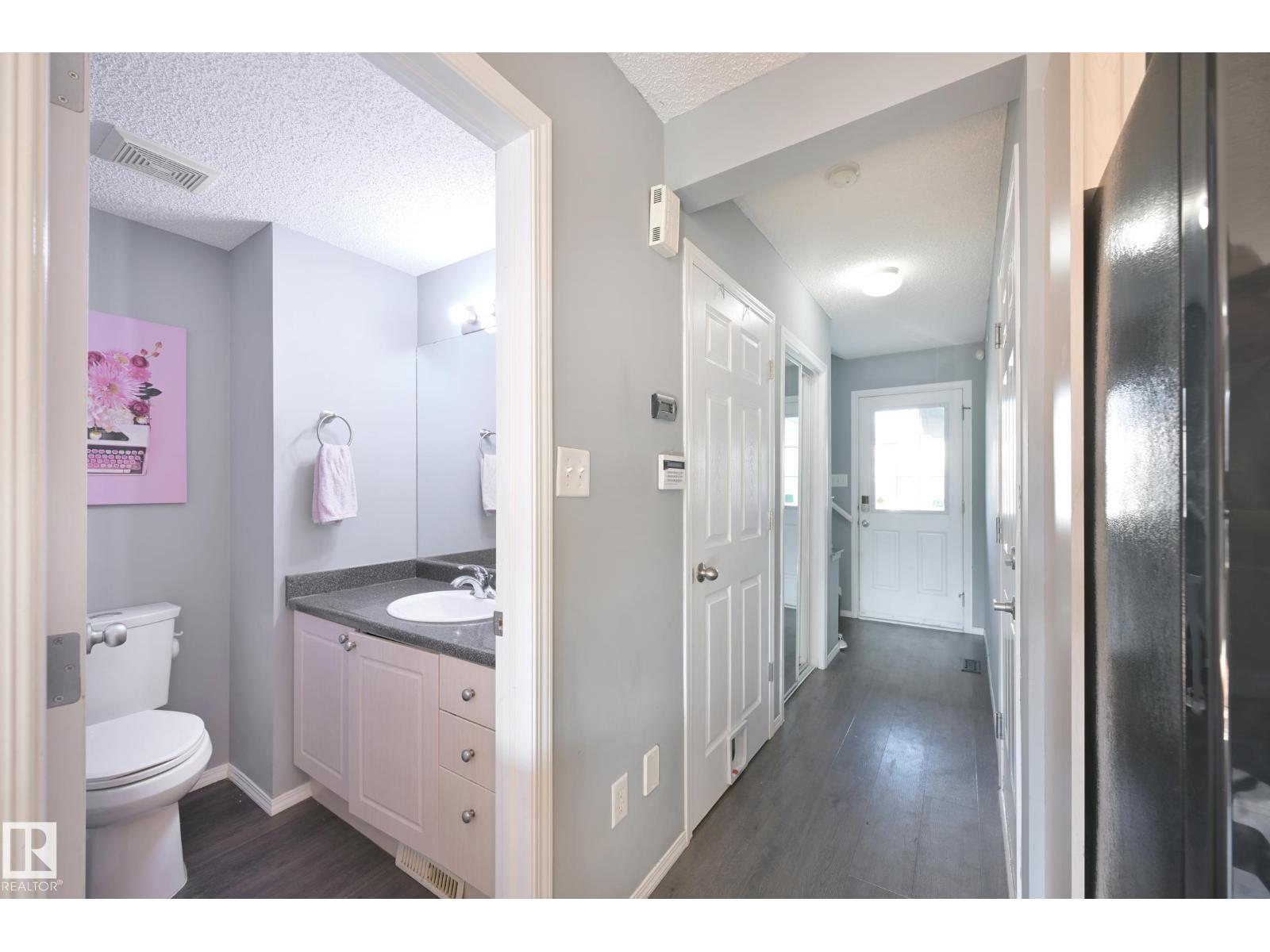 8127 7 AV SW - 13