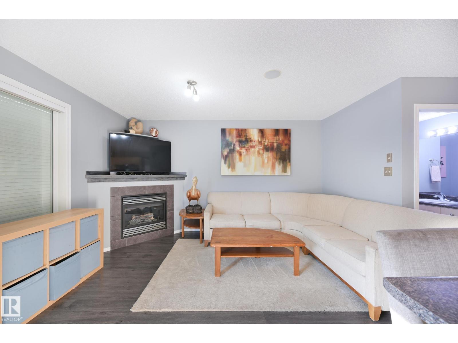 8127 7 AV SW - 11