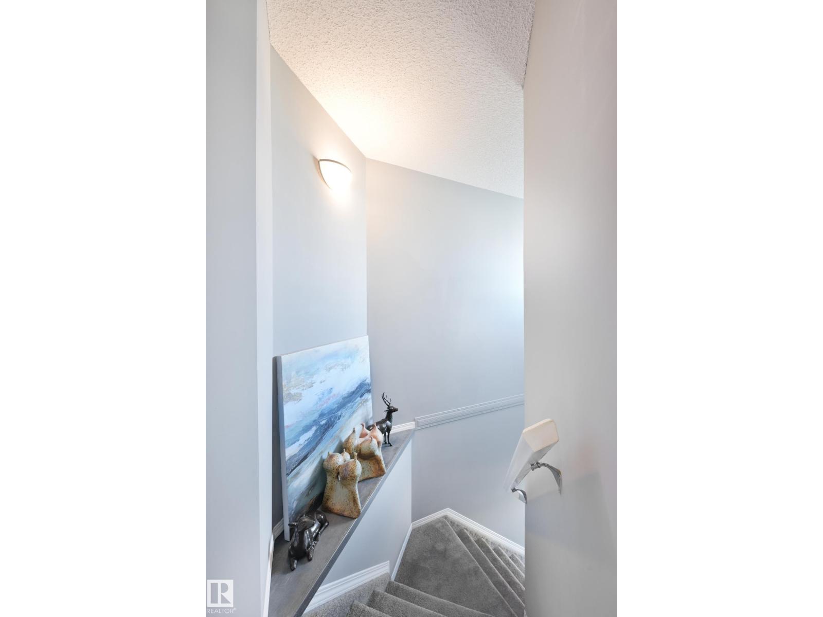 8127 7 AV SW - 24