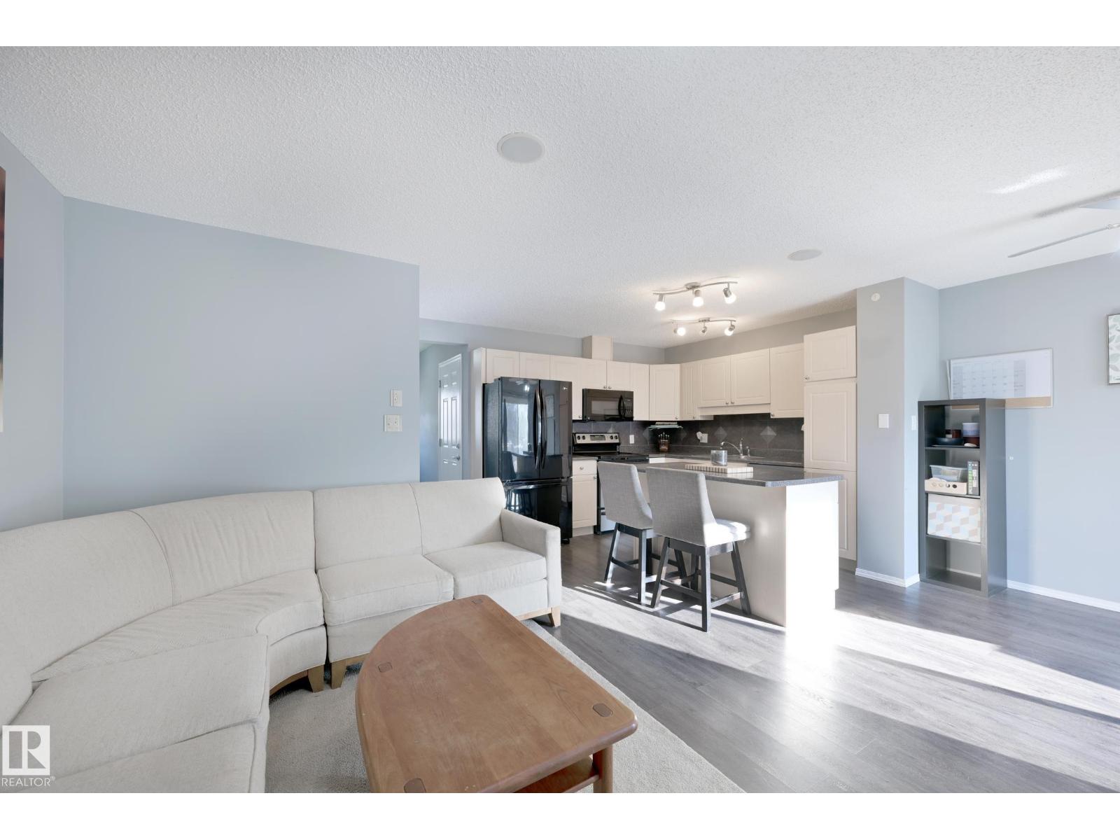 8127 7 AV SW - 9
