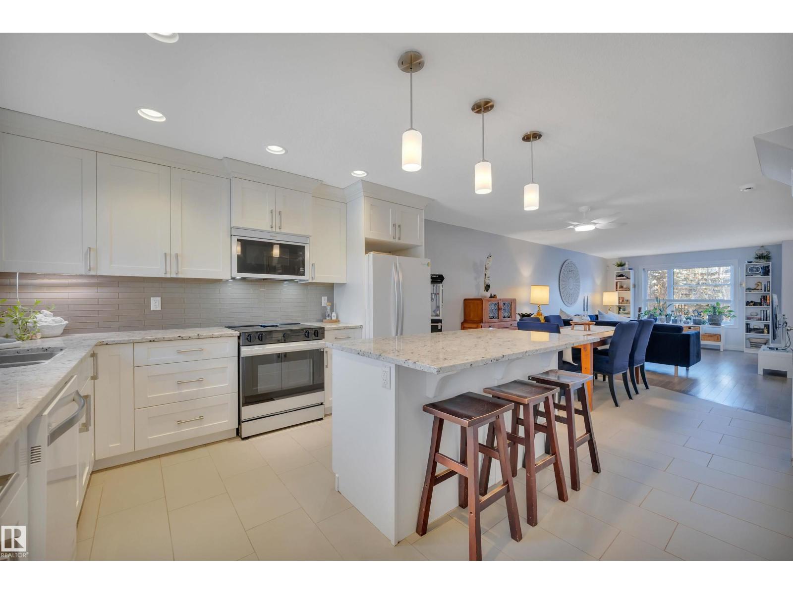 11234 105 ST NW - 15