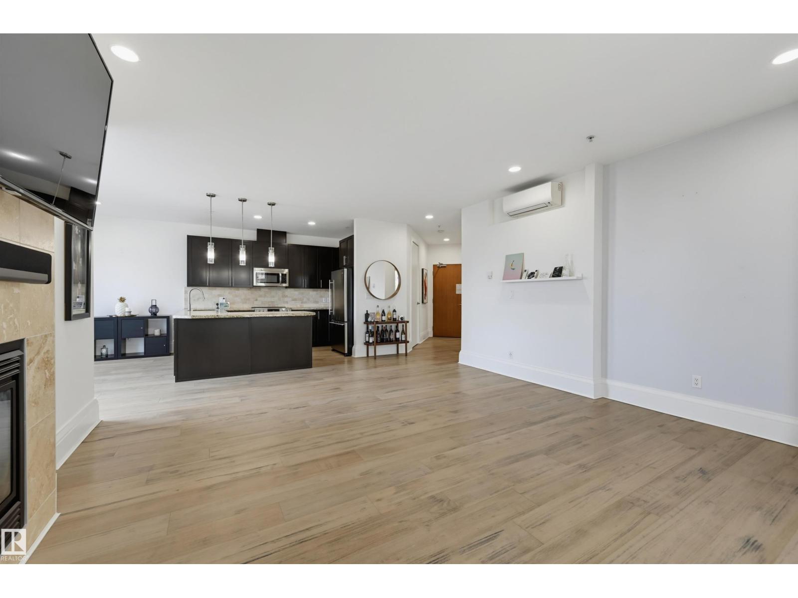 #2801 10136 104 ST NW - 9